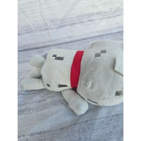 Minecraft Wolf Plush Toy Gray Red Collar Official Licensed Tamed Wolf - Picture 5 of 6